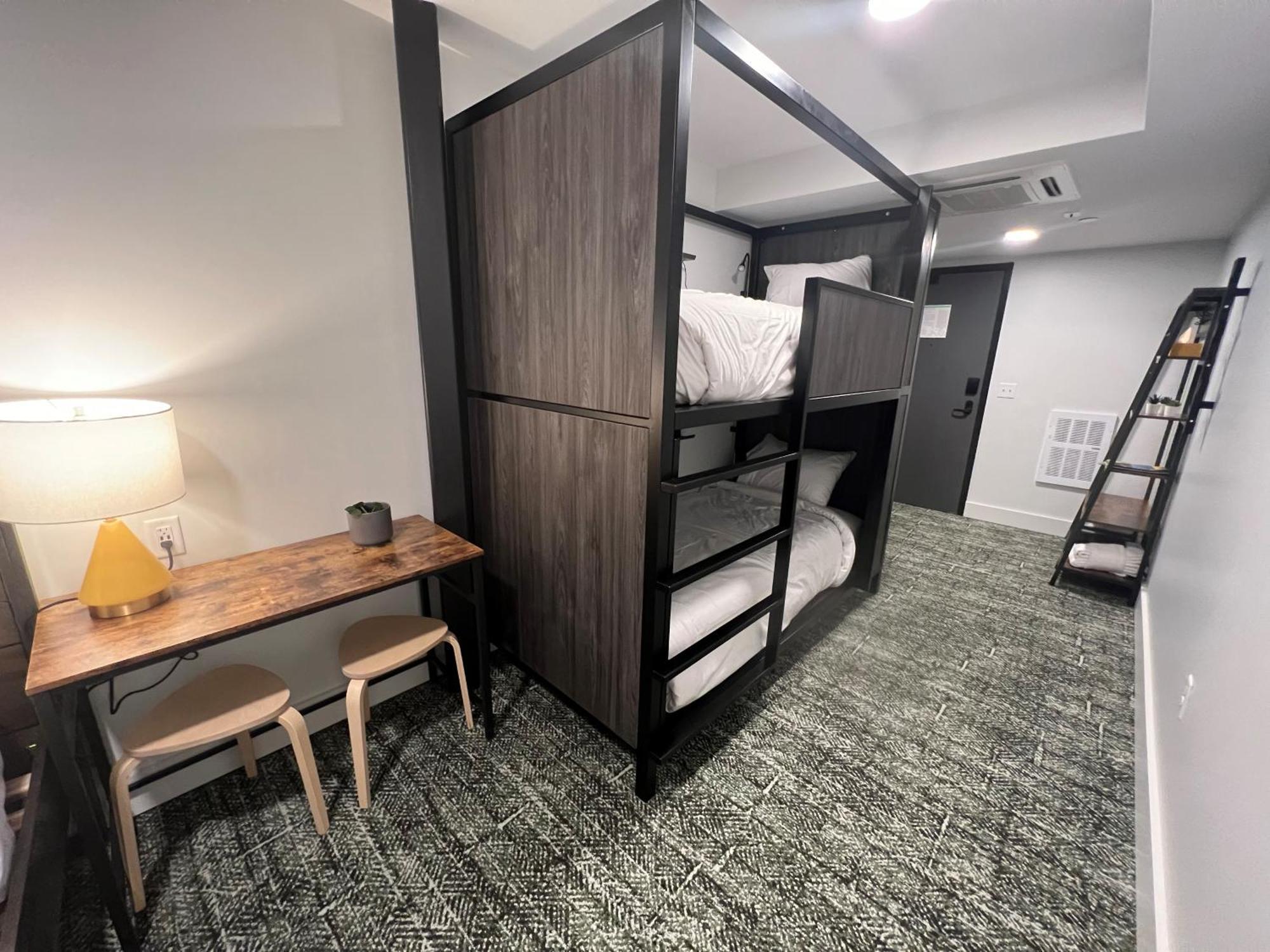 The Block Hotel & Commons Silverthorne Pokoj fotografie